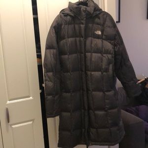 North face quilted long winter coat with hood